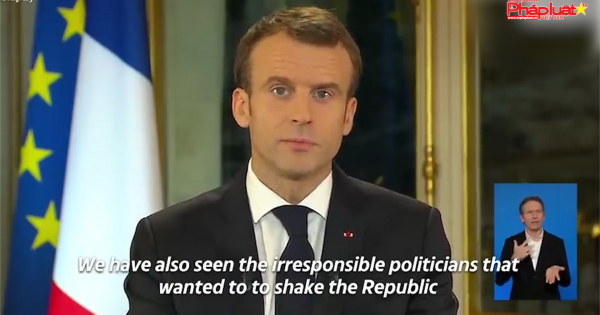 Tổng thống Pháp nhượng bộ nhằm xoa dịu người dân
