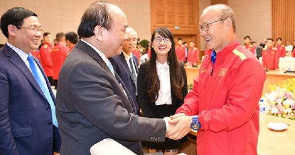 Thủ tướng Nguyễn Xuân Phúc tiếp các nhà vô địch AFF Cup 2018
