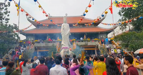 Đi lễ chùa đầu năm - nét đẹp văn hóa Việt