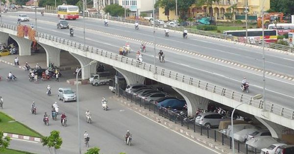 Bộ Giao thông nói gì việc Hà Nội đề xuất trông xe dưới gầm cầu