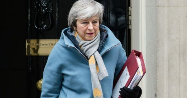 Thủ tướng Anh chính thức đề nghị EU lùi thời hạn Brexit đến tháng 6