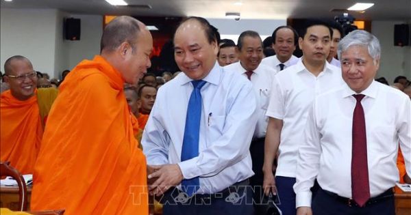 Thủ tướng dự họp mặt mừng Tết cổ truyền Chôl Chnăm Thmây