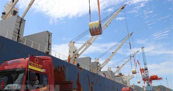 Đề nghị chuyển giao hơn 75% cổ phần Cảng Quy Nhơn cho Vinalines trong tháng 4