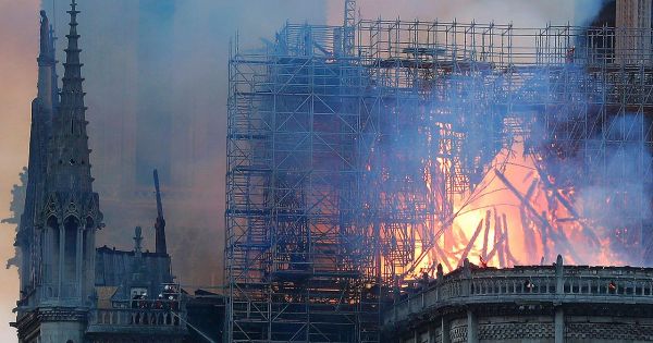 Pháp mở cuộc điều tra hình sự vụ cháy nhà thờ Đức Bà Paris