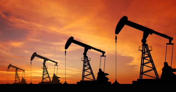 Giá dầu Thế giới tăng do nguồn cung sụt giảm