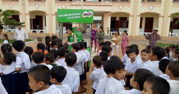 Ninh Thuận: Hàng chục học sinh nhập viện sau khi uống sữa tại trường