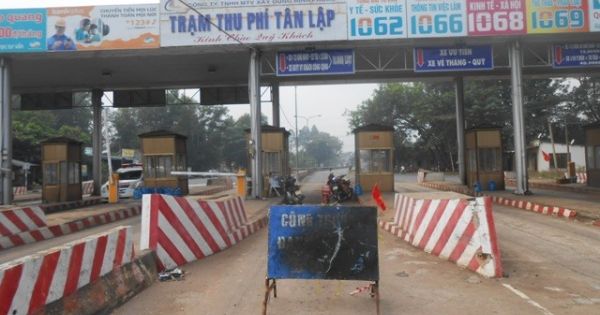 Lái xe “nằm vạ” phản đối BOT ở Bình Phước, ách tắc giao thông kéo dài