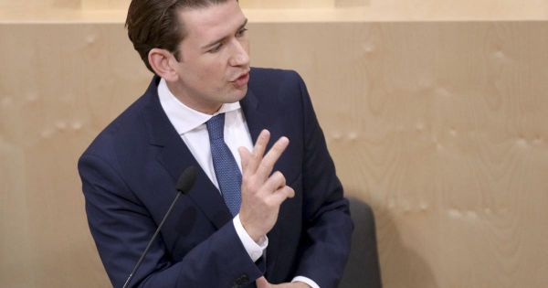 Thủ tướng Áo bị hạ bệ trong cuộc bỏ phiếu bất tín nhiệm