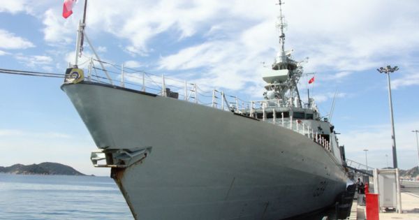 Lần đầu tiên, Tàu Hải quân Hoàng gia Canada thăm Cảng quốc tế Cam Ranh