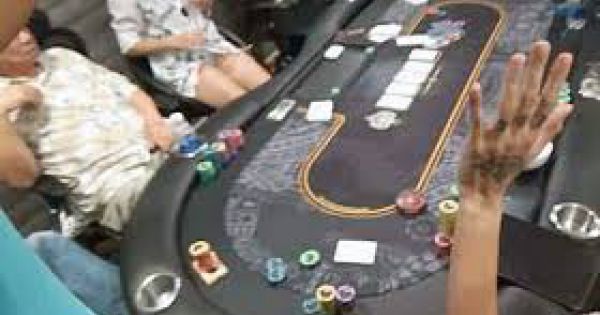 TPHCM: Triệt phá sòng bạc Poker tại một chung cư cao cấp