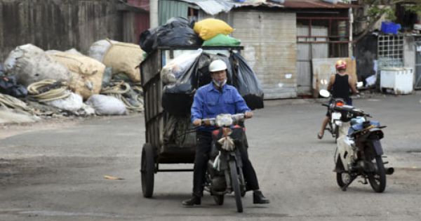 Thừa Thiên - Huế tăng gần 50% giá dịch vụ vận chuyển rác thải