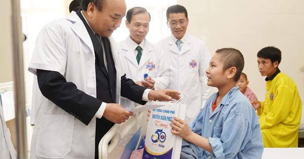 Thủ tướng Nguyễn Xuân Phúc đánh giá tỉ lệ chữa khỏi một số ung thư của BV K ngang tầm thế giới