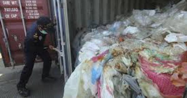 Indonesia: trả lại 7 container rác cho Pháp và Hong Kong