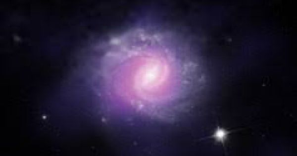 Phát hiện hố đen Holm 15A* cách Trái Đất hàng trăm triệu năm ánh sáng