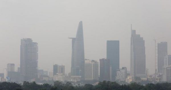 Bộ Chính trị yêu cầu khắc phục ngay tình trạng ô nhiễm tại Hà Nội và TPHCM