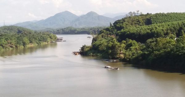 Thừa Thiên - Huế: Đóng cửa các bãi tập kết cát, sỏi trái phép dọc sông Bồ