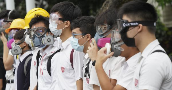 Hong Kong: Hàng ngàn học sinh, sinh viên bãi khóa