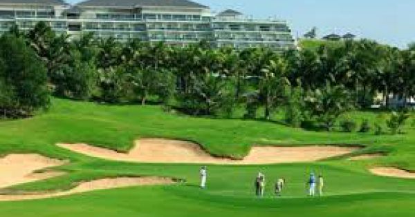 Chính phủ yêu cầu trả lời các kiến nghị về chuyển đổi sân golf Phan Thiết