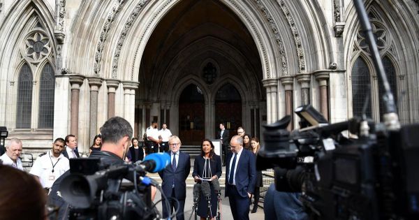 Tòa thượng thẩm London bác khiếu nại của các nghị sĩ chống lại quyết định của Thủ tướng Boris Johnson
