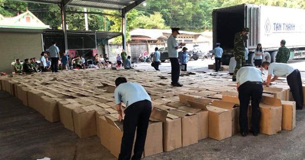 Lạng Sơn: Ngang nhiên vận chuyển 15 tấn pháo bằng xe container