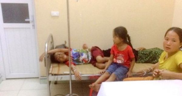 Thanh Hóa: Hơn 40 người nhập viện sau bữa cỗ mừng nhà mới