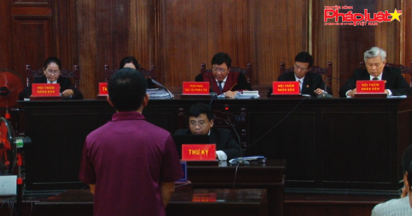 Xét xử vụ VN Pharma: Ông Nguyễn Minh Hùng biện hộ do không biết luật nên mới làm sai