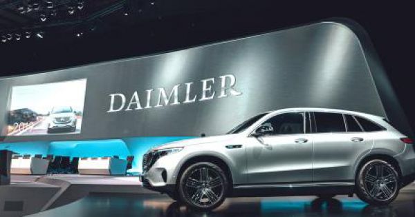 Đức: Hãng xe Daimler bị phạt gần 1 tỷ USD do liên quan đến vụ bê bối khí thải