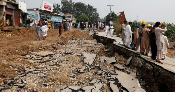 Pakistan: Số thương vong trong trận động đất Kashmir tiếp tục tăng