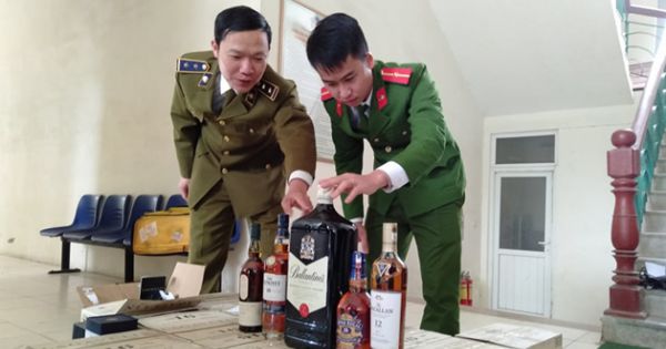 Phát hiện lô rượu ngoại lậu đang trên đường ra Hà Nội tiêu thụ