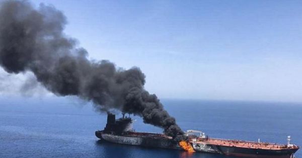 Tàu dầu Iran cháy nổ gần hải cảng Ả Rập Saudi