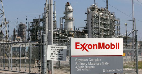 Trump muốn để Exxon khai thác dầu mỏ tại Syria