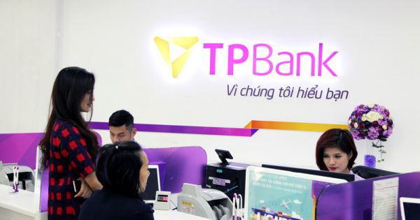 Khởi tố nữ phó giám đốc chi nhánh TPBank tất toán khống 5 sổ tiết kiệm của khách hàng
