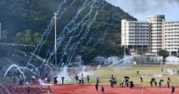 Hỗ trợ 40 sinh viên Việt Nam ở Hongkong về nước an toàn