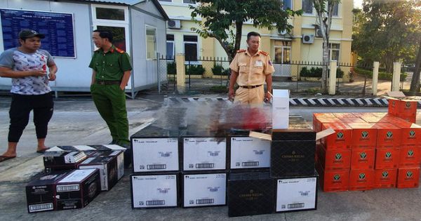 Bắt giữ xe container chở rượu ngoại không rõ nguồn gốc tại Bình Thuận