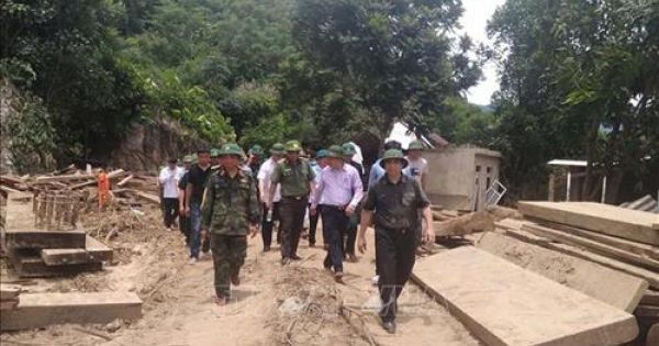Bàn giao 51 ngôi nhà tái định cư cho người dân vùng lũ Sa Ná, huyện Quan Sơn, Thanh Hóa