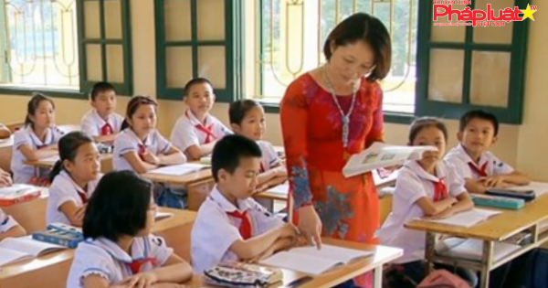 Đắk Lắk: Trình Sở Nội vụ xét tuyển dụng đặc cách 40 giáo viên hợp đồng