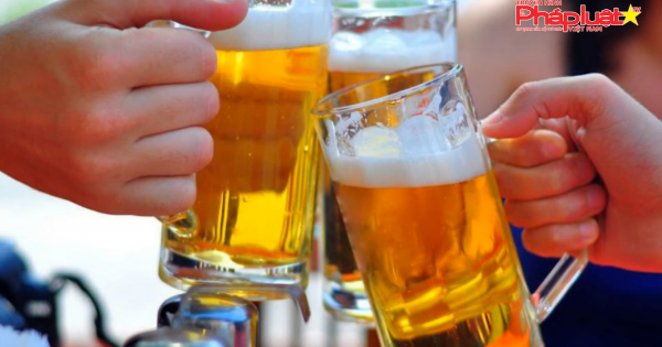 Từ 2020: Luật cấm rủ rê, ép buộc người khác uống rượu, bia