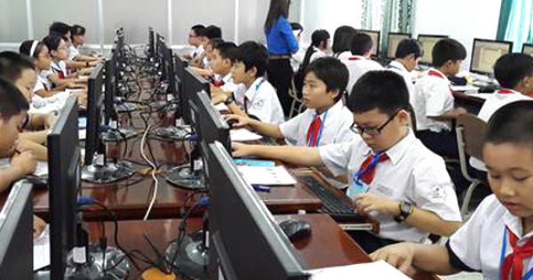 Tặng phòng máy tính trị giá 200 triệu đồng cho trường học ở Lộc Hà