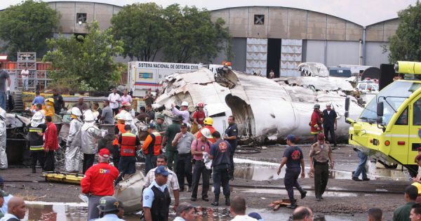 Máy bay dân dụng Venezuela rơi, 9 người thiệt mạng