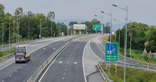 VEC chính thức thu phí toàn tuyến cao tốc Đà Nẵng – Quảng Ngãi