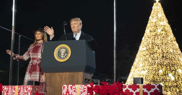 TT Donald Trump tham dự lễ Giáng sinh ở Florida