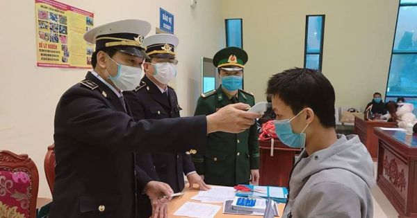 Lạng Sơn: Tiếp nhận 32 công dân Việt Nam xuất cảnh trái phép do Trung Quốc trao trả