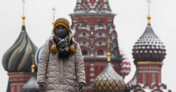 Nga sẽ trục xuất người nước ngoài dương tính với virus corona