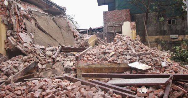 Yêu cầu khôi phục nguyên trạng ngôi nhà bị phá thuộc Trạm phát sóng Bạch Mai