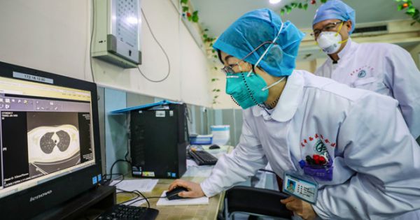 Trung Quốc cấp phép bán ra thị trường thuốc chống virus gây dịch COVID-19