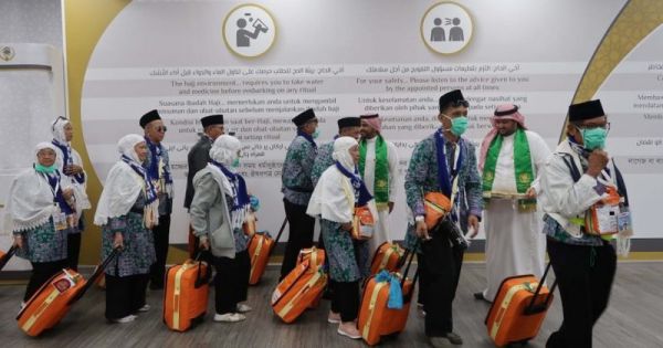 Saudi ngừng cấp visa, gần 10.000 người Indonesia không thể hành hương