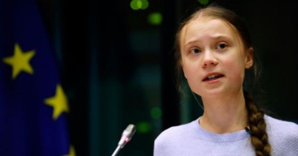 Nhà môi trường Greta Thunberg phản đối luật khí hậu của EC