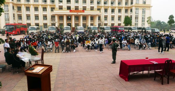 300 người được trở về nhà, hết cách ly tại trường quân sự Bộ tư lệnh Thủ đô