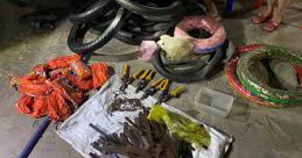 Khởi tố chủ tiệm sửa xe rải đinh trên quốc lộ 51 tỉnh Đồng Nai