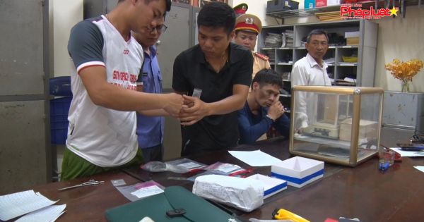 Nghệ An: Bắt đối tượng tàng trữ ma túy và sử dụng vũ khí nóng